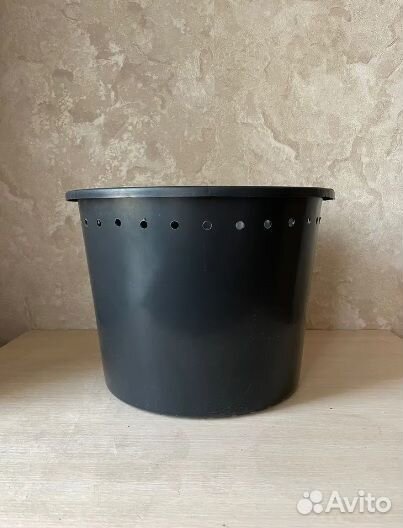 Ведро с отверстиями для плетения ротангом