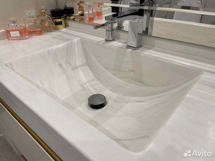 Столешница, раковина из искусственного камня
