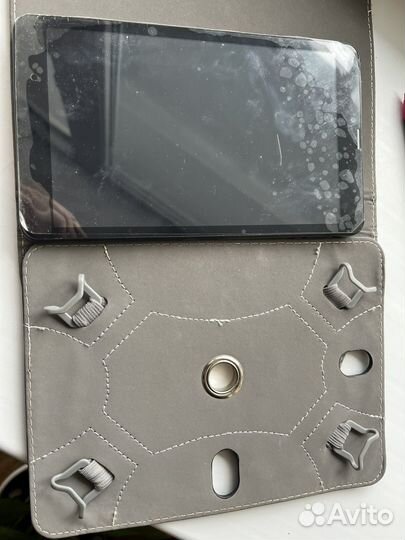 Планшет Digma Plane 8522 8гб с чехлом