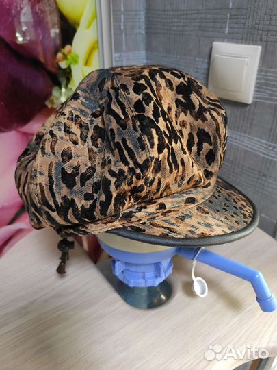 Женская кепка новая