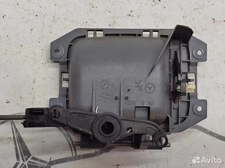 Ручка открытия багажника W639 V-class Vito 646
