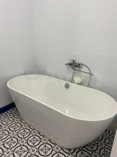 2-к. квартира, 73,1 м², 5/5 эт.