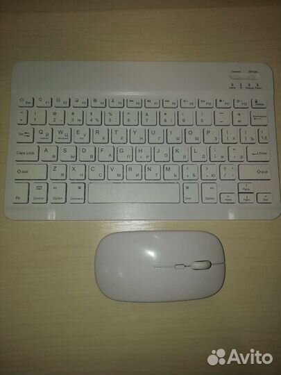 Беспроводная клавиатура и мышь новые