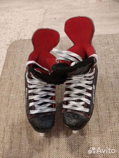 Коньки хоккейные