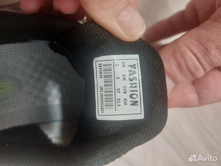 Кроссовки детские