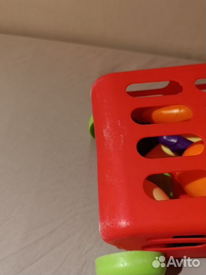 Продуктовая корзина тележка