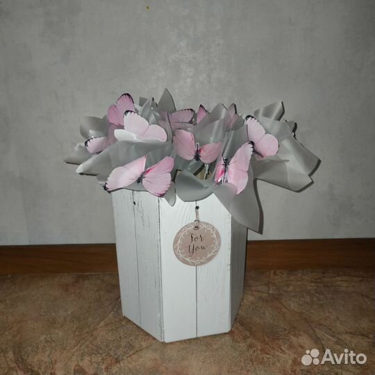 Бабочки в коробке