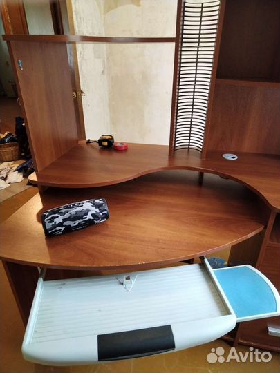 Компьютерный стол