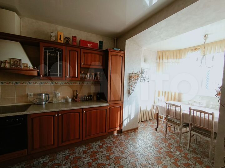 4-к. квартира, 130 м², 10/11 эт.
