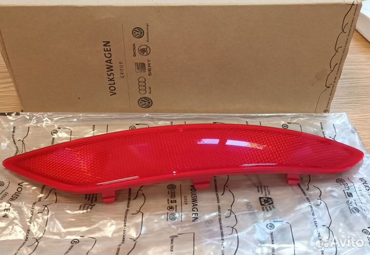 Светоотражатель заднего бампера Skoda Yeti