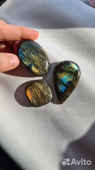 Кабошоны лабрадорит