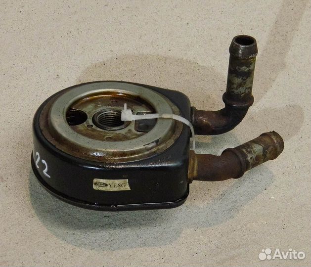 Радиатор масляный Ford Escape 1 2.0