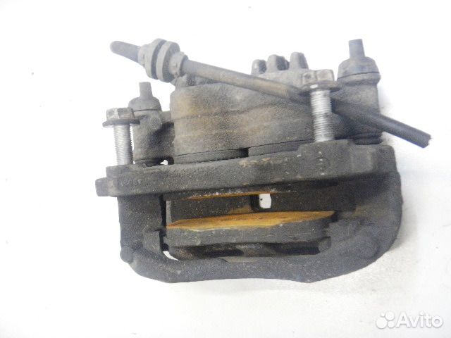 Суппорт передний на Renault Master 3