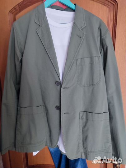 Продаю пиджак UNI CLO