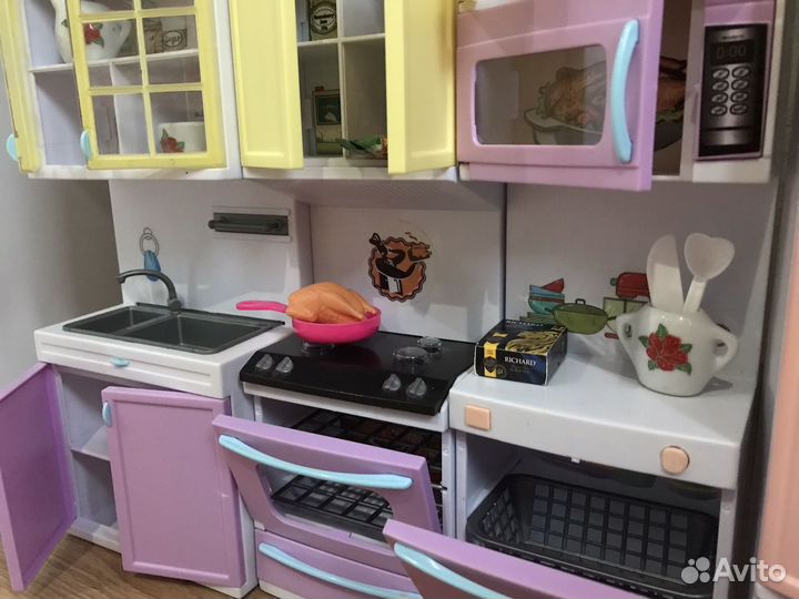 Кухня для кукольного домика. Игрушки для девочки