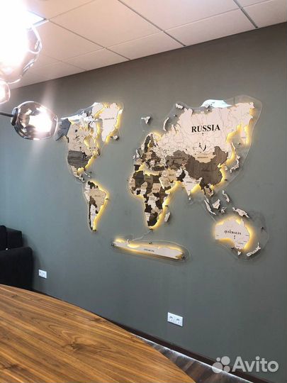 Карта мира из дерева