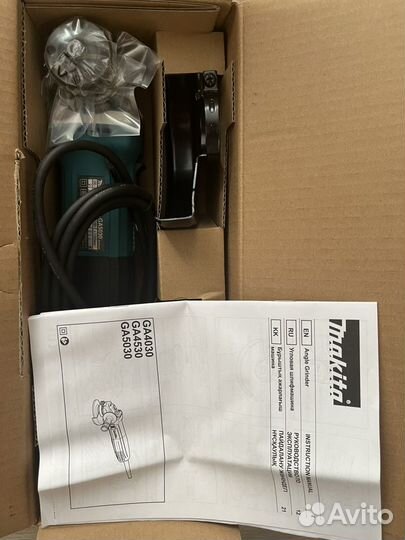 Перфоратор makita HR 3200c Новый