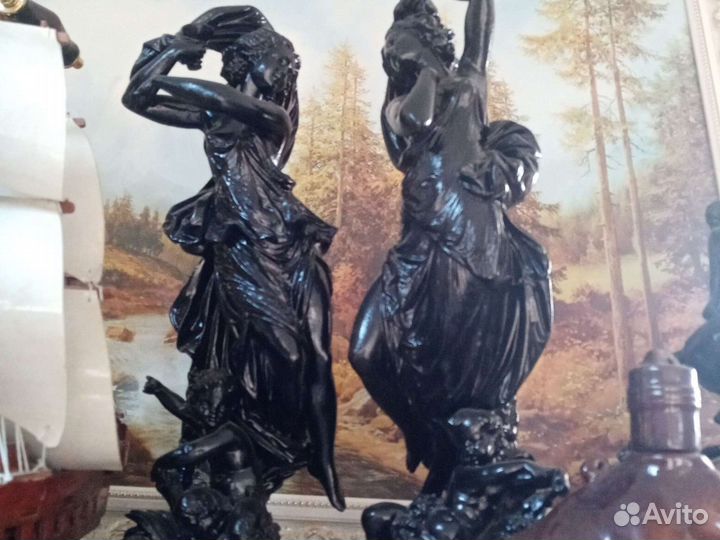 Чугунная каминная статуэтка