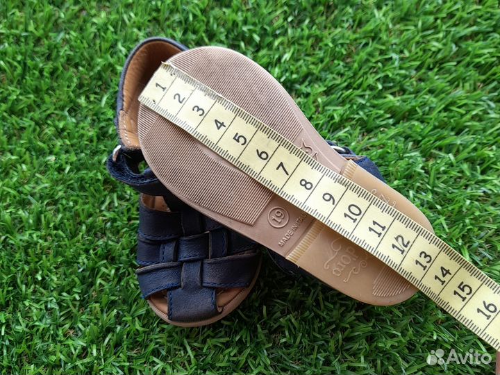 Брендовые сандалии для малыша (13 см)