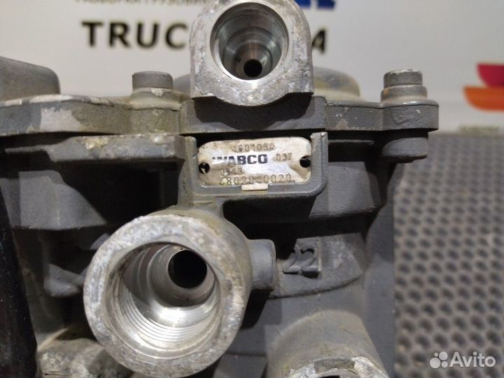 Кран управления тормозами прицепа