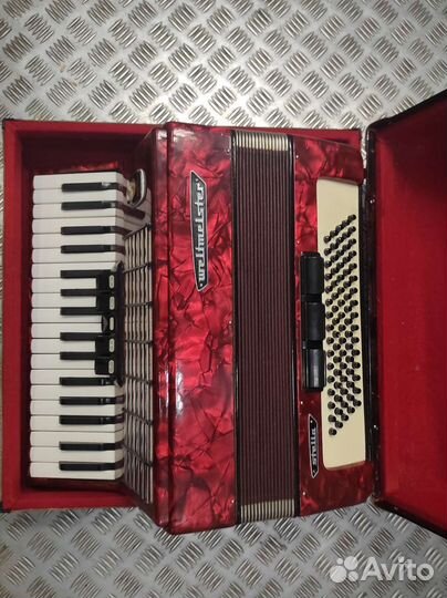 Аккордеон weltmeister 3 4,в идеалушке