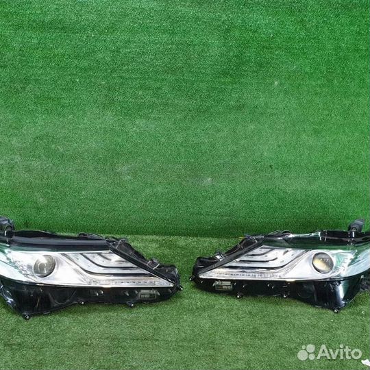 Фара Комплект фар Тойота Камри 70 (2018-2021)