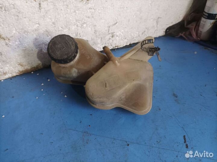 Бачок расширительный Opel Vectra A 89-95 г