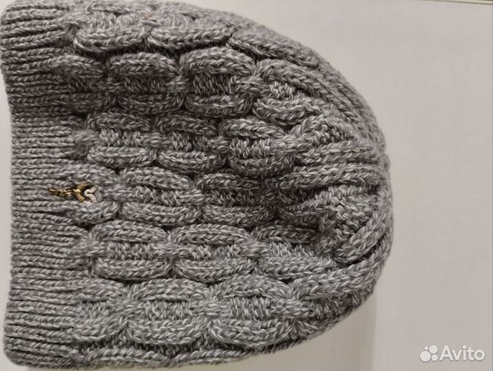 Новая шапка фирма Farfalla, двойная