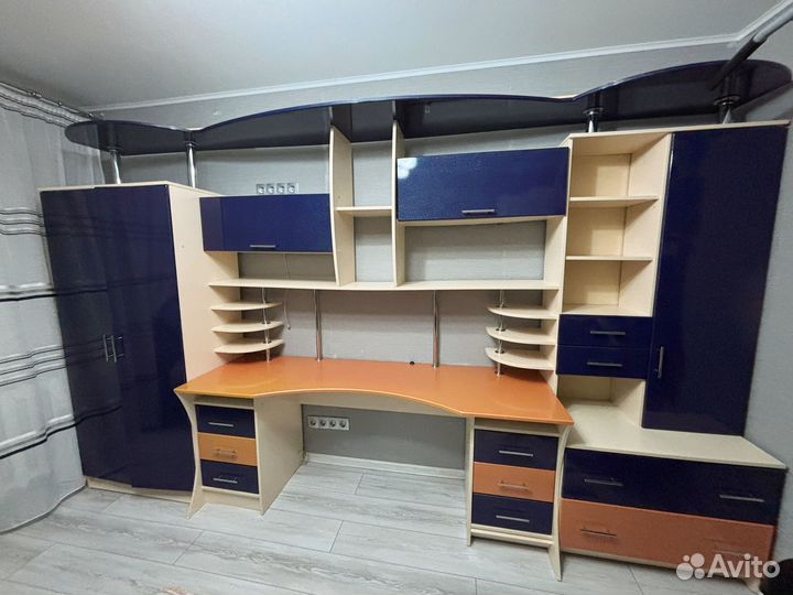 Школьная стенка