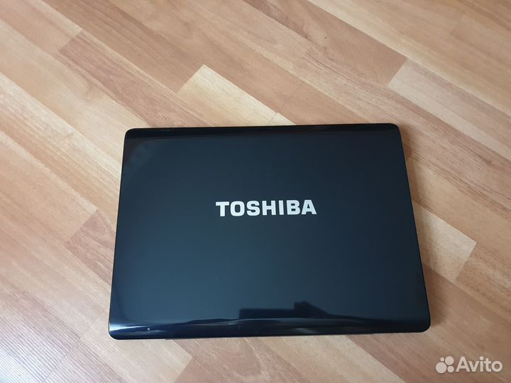 Toshiba a200 крышка с рамкой
