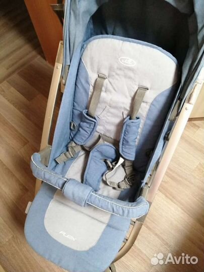 Коляска прогулочная Mille Flex