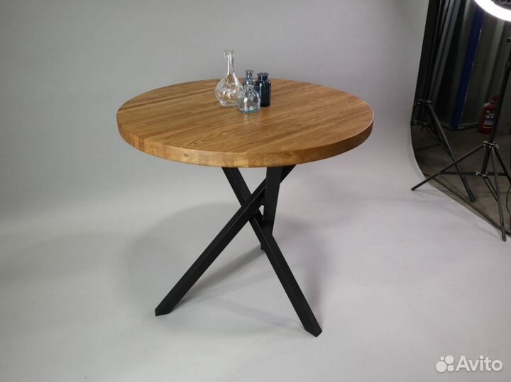 Стол круглый дубовый лофт