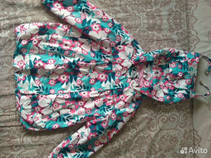 Ветровка для девочки