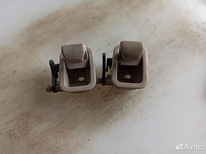 Крючок вешалка audi a6 c5