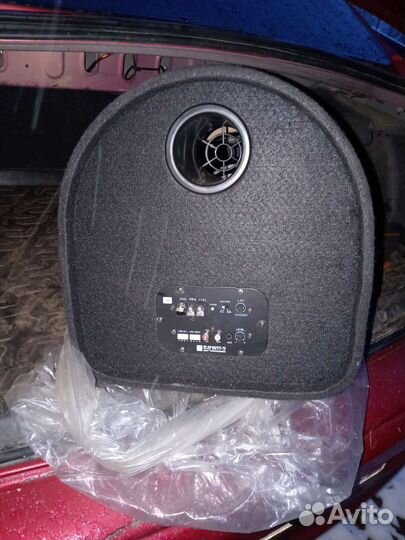 Активный сабвуфер