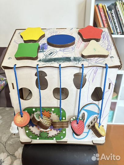 Бизиборд домик