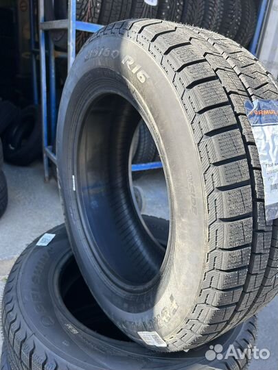 Pirelli Formula Ice FR 215/60 R16 99T