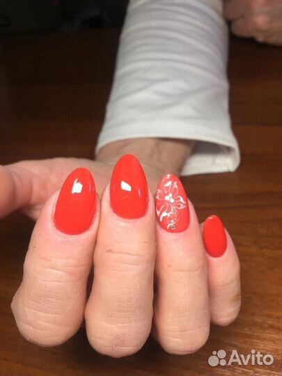 Мастер маникюра и педикюра