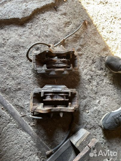 Суппорта паджеро 4