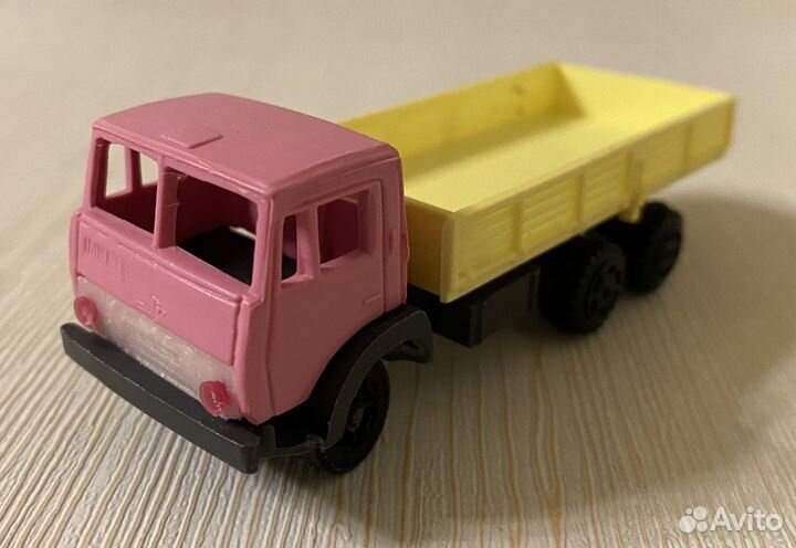 Игрушка Камаз 5320 бортовой. Пластмасса. СССР