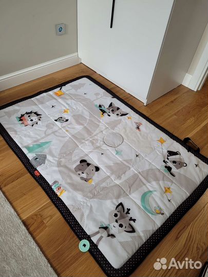 Развиваюший коврик детский