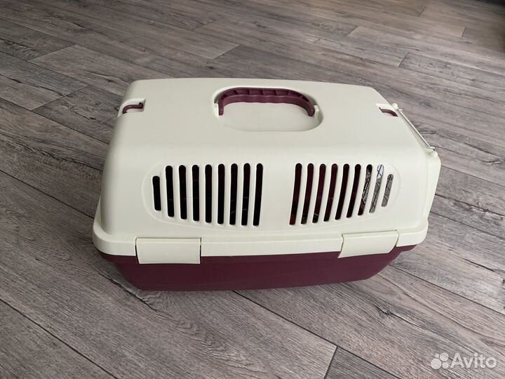 Переноска для кошек пластиковая б/у