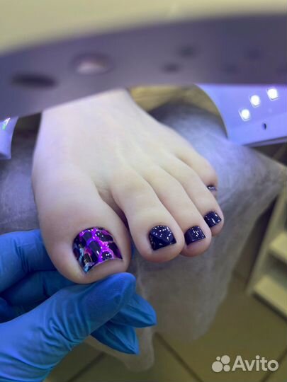 Маникюр, педикюр, наращивание ногтей