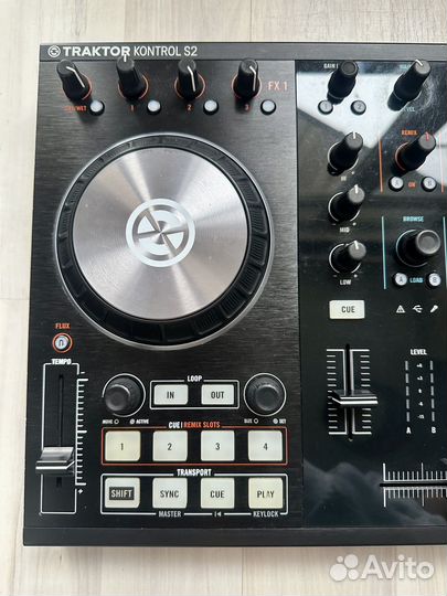 Dj контролер traktor
