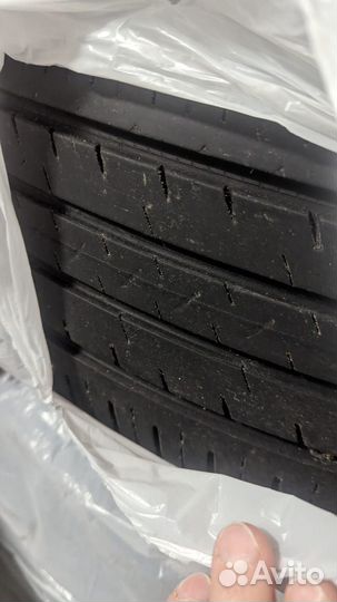 Goodyear EfficientGrip Performance SUV 225/55 R19 99V