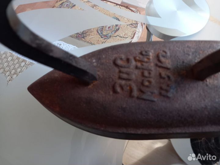 Утюг старинный