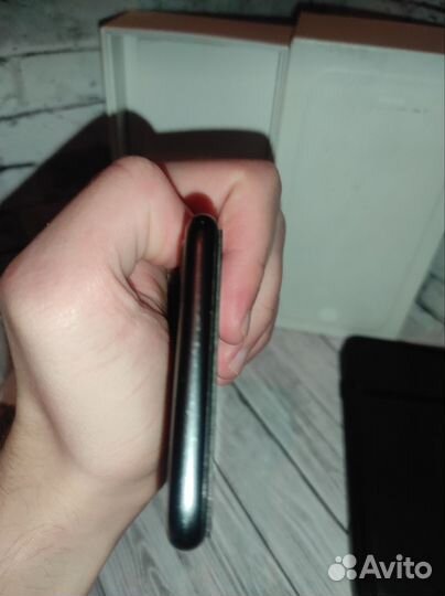 iPhone 8, 64 ГБ