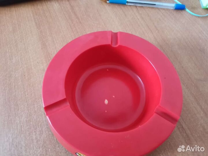 Винтаж 90е. Большая пепельница Мальборо