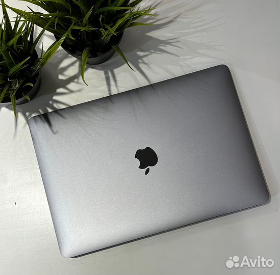 Apple MacBook Pro 13 - 2020, M1, Space Gray, 8/500