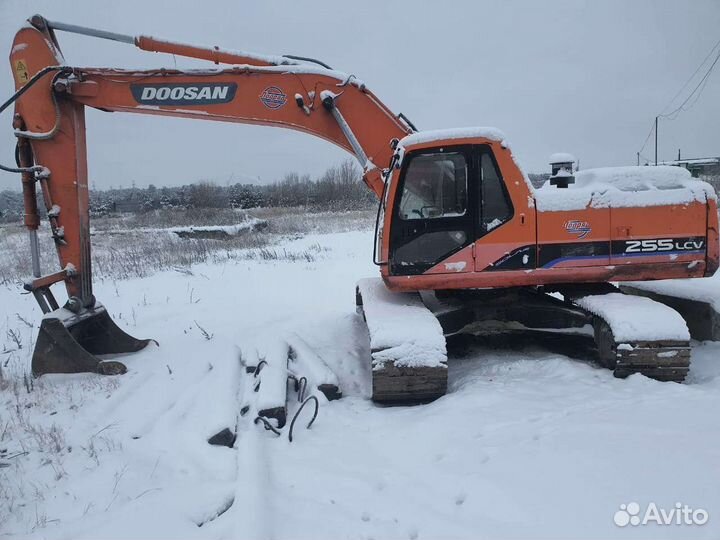 Аренда гусеничного экскаватора